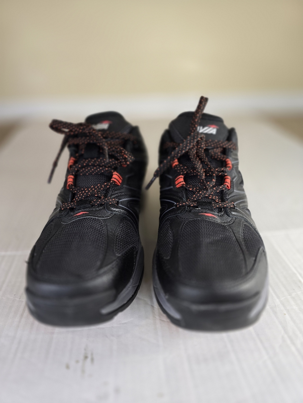 AVIA TALUS BLACK/GRAY ATHLETIC LEATHER/MESH RUNNING MENS 11.5W SHOES